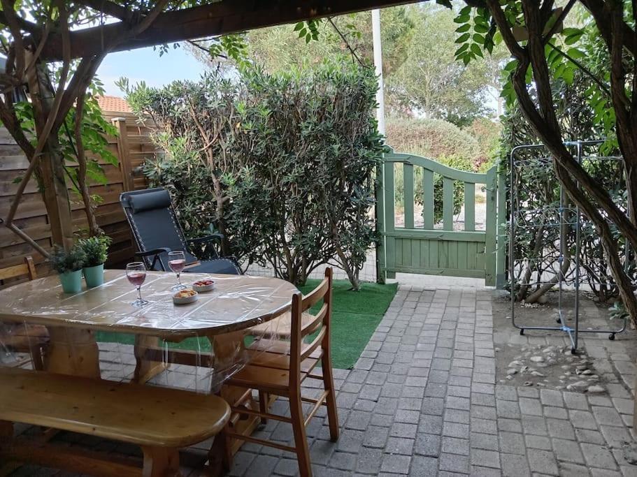 Jolie Maisonnette Dans Residence Calme Avec Piscine Le Barcarès المظهر الخارجي الصورة